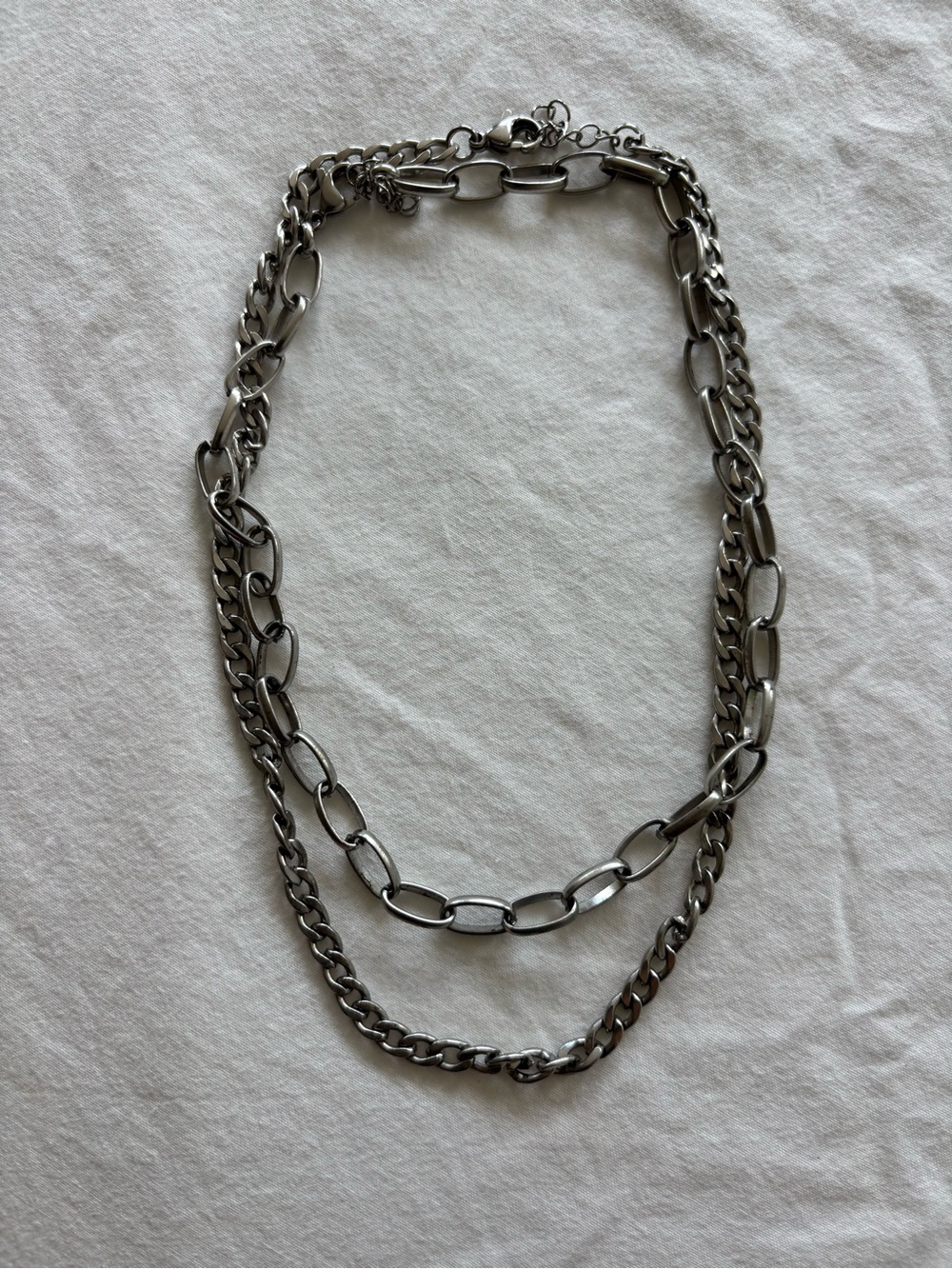 Double chain layered necklace